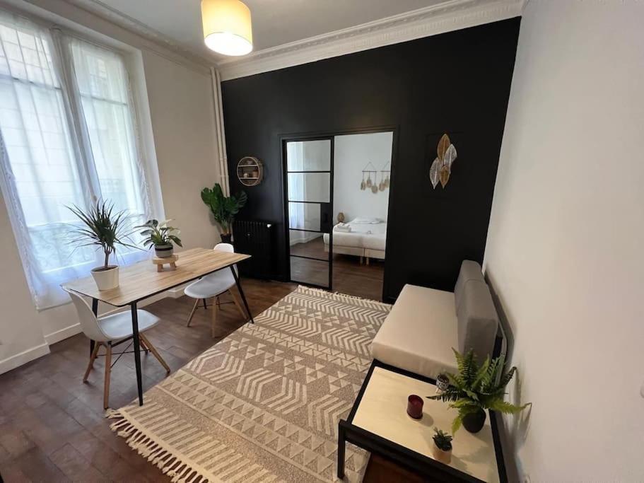 Appartement Magnifique Paris 18 Esterno foto