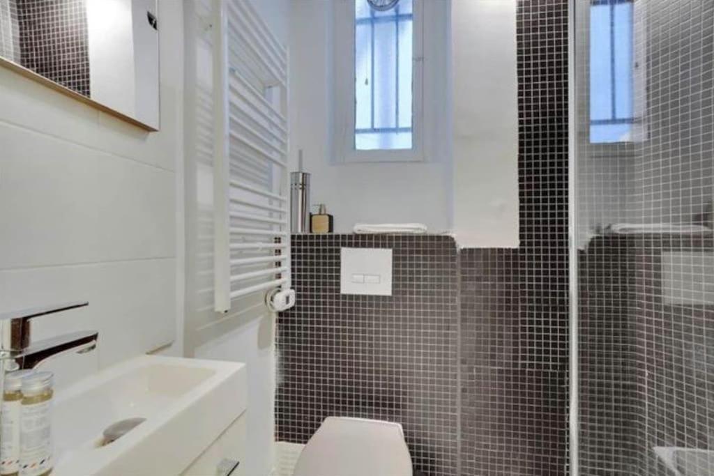 Appartement Magnifique Paris 18 Esterno foto